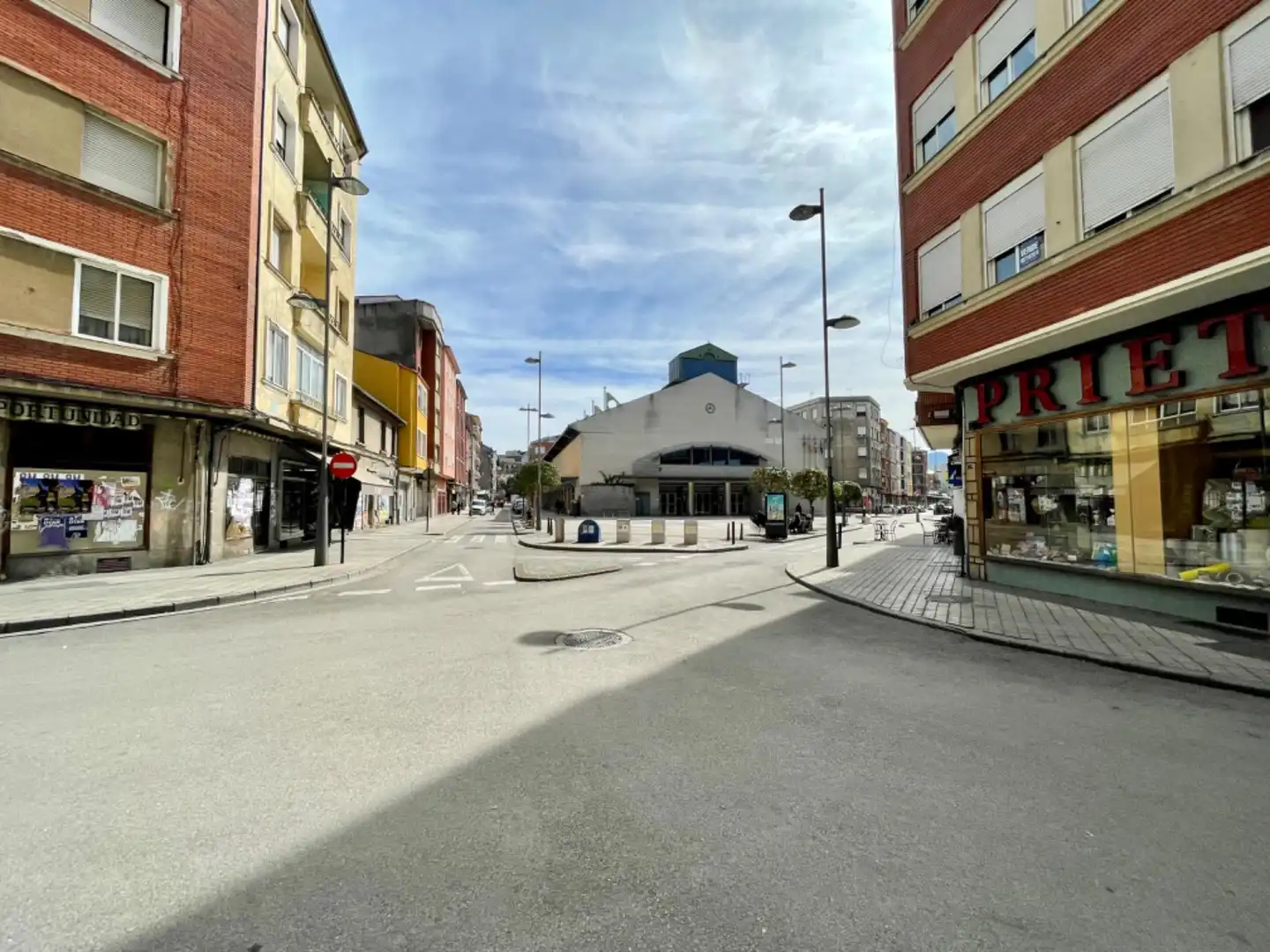 Local comercial en alquiler en Calle LUCIANA FDEZ 3, imagen 5