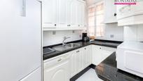 Kitchen of Flat for sale in  Granada Capital  with Air Conditioner, Heating and Storage room