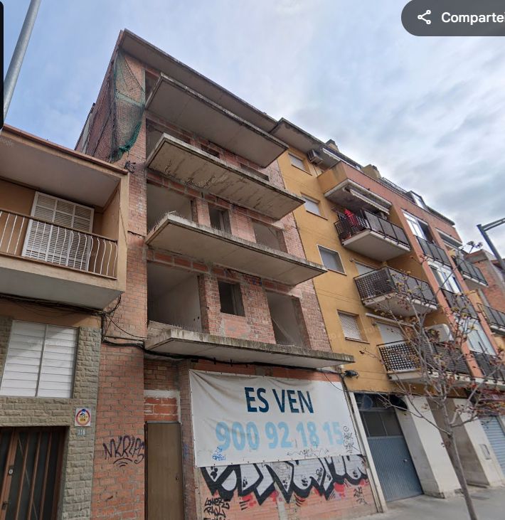Vista exterior de Edifici en venda en Salt