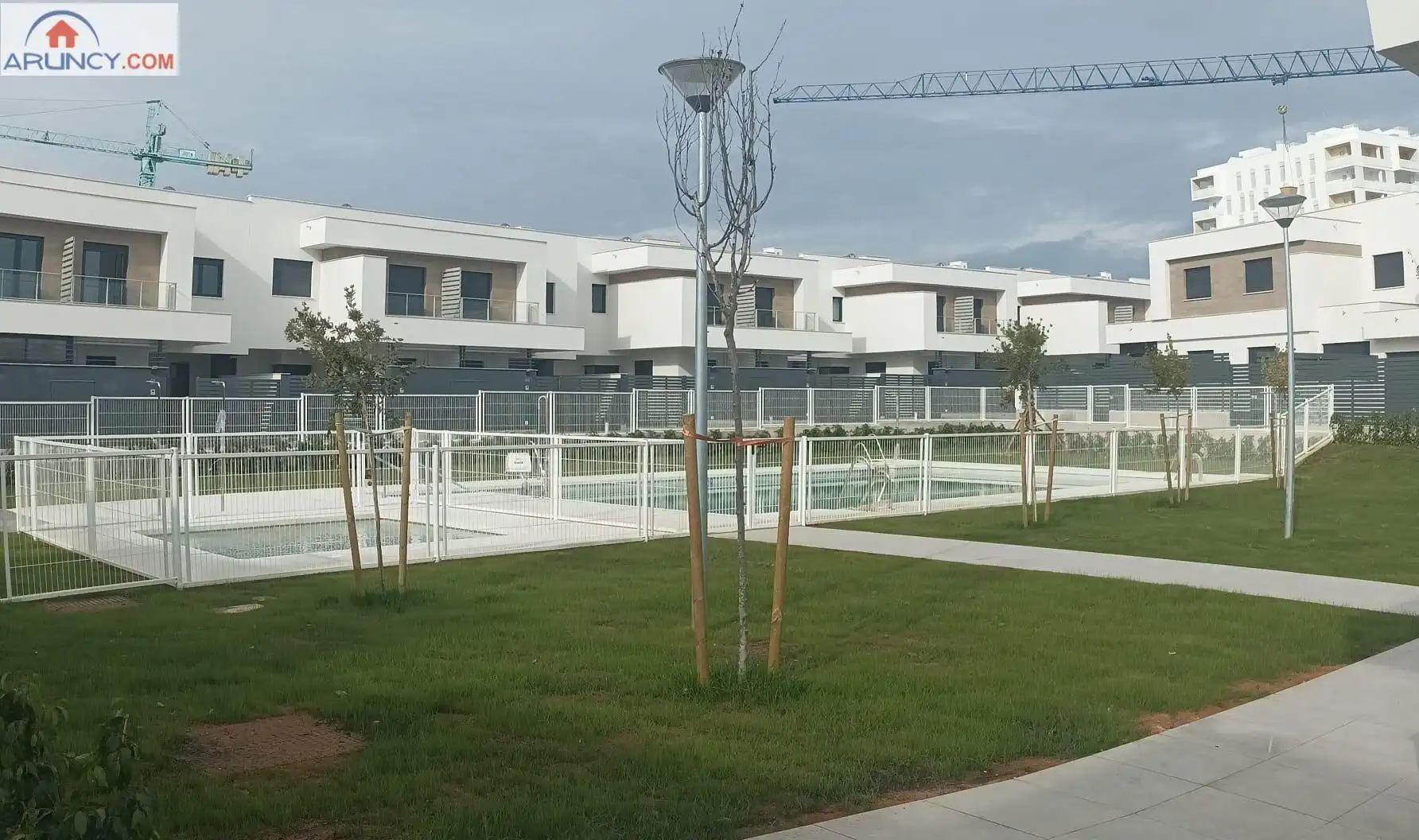 Adosado con piscina en venta en Entrenúcleos, imagen 10