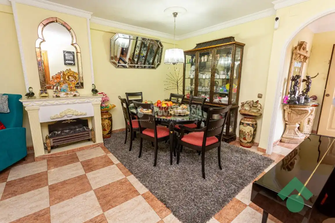 Dining room of Detached homes for sale in Algeciras  with Heating and Private garden