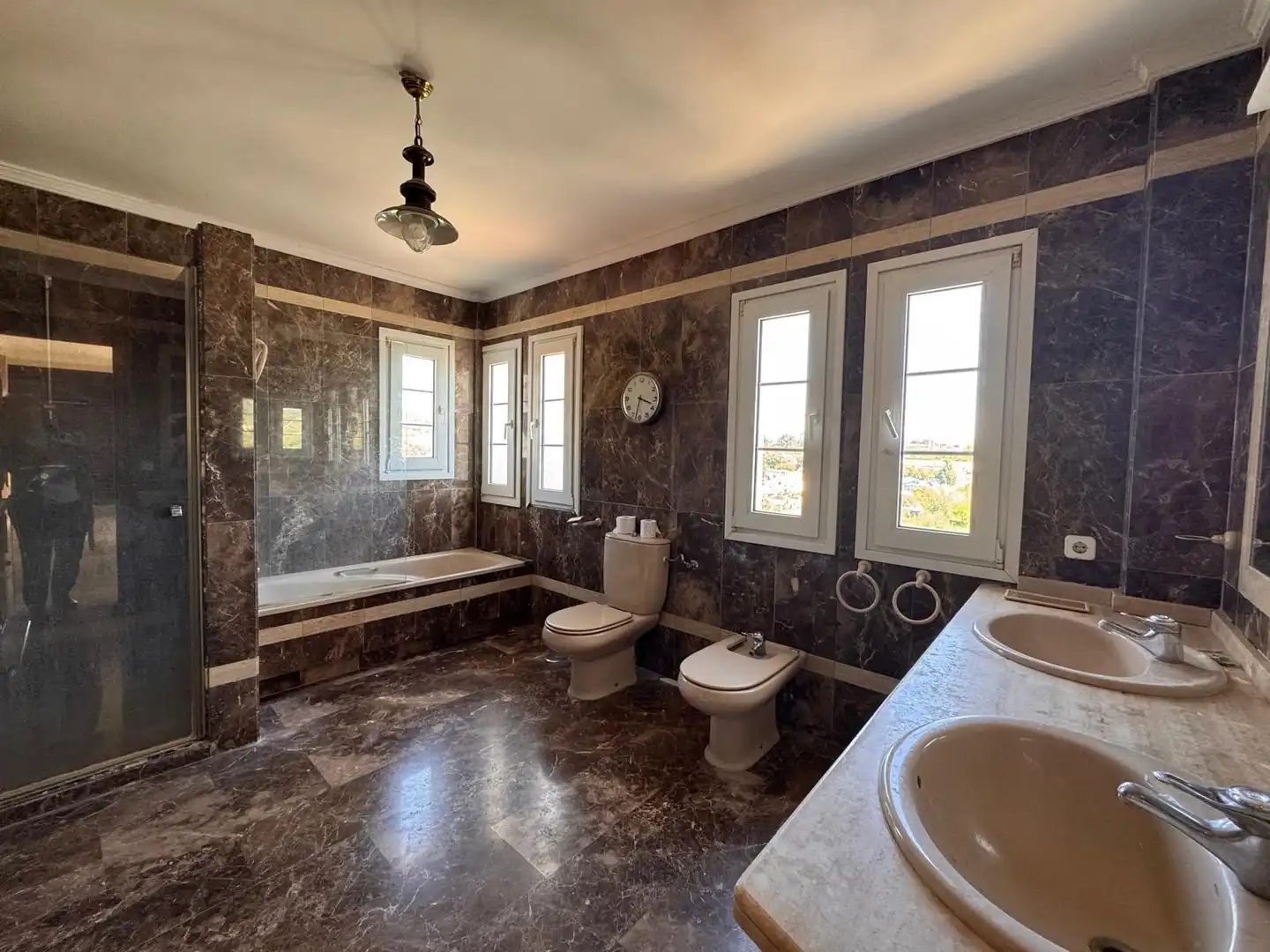 Baño de Casa o chalet en venta en Estepona con Aire acondicionado, Calefacción y Jardín privado