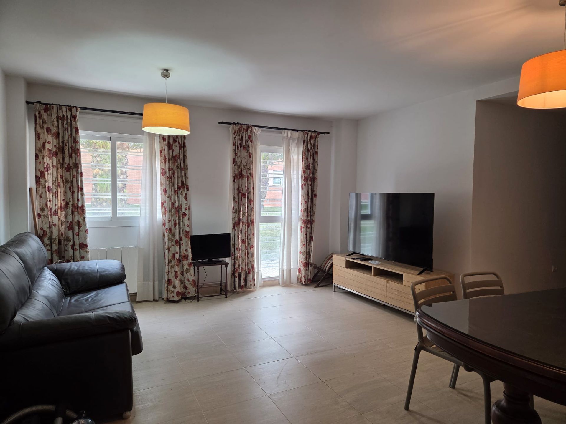 Pis en venda a General Cuesta, Golf Guadiana