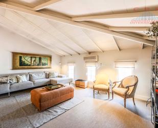 Living room of Attic to rent in  Madrid Capital  with Air Conditioner