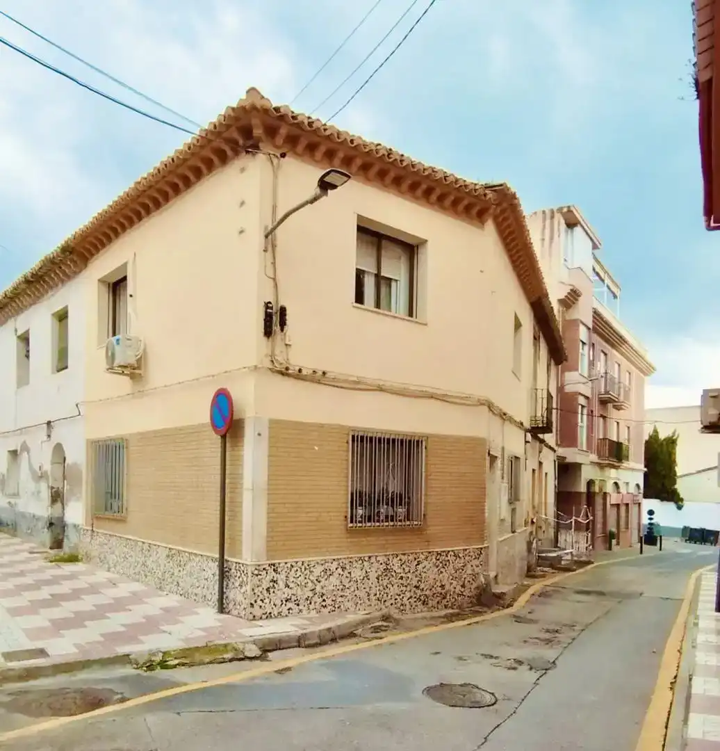 Vista exterior de Piso en venta en Maracena con Aire acondicionado, Piscina y Balcón