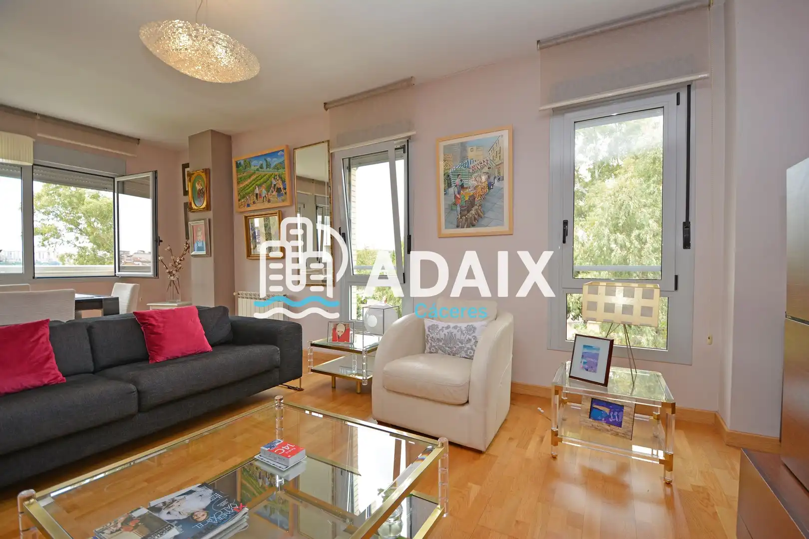 Vista exterior de Ático en venta en Cáceres con Aire acondicionado, Calefacción y Terraza