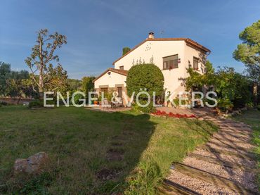 Casa con piscina en venta en L'Ametlla del Vallès