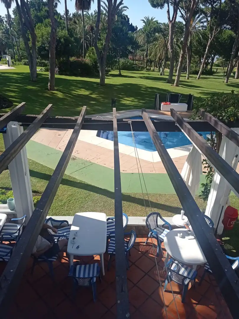 Apartamento con piscina en venta en Nueva Andalucía, imagen 4