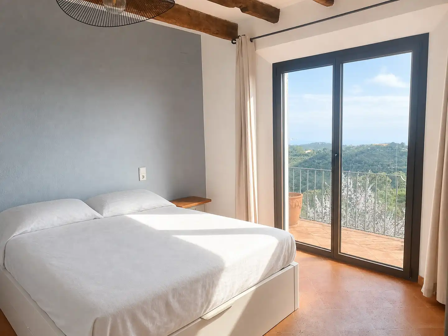Dormitori de Casa o xalet de lloguer en Castell d'Aro, Platja d'Aro i s'Agaró amb Aire condicionat, Traster i Domòtica