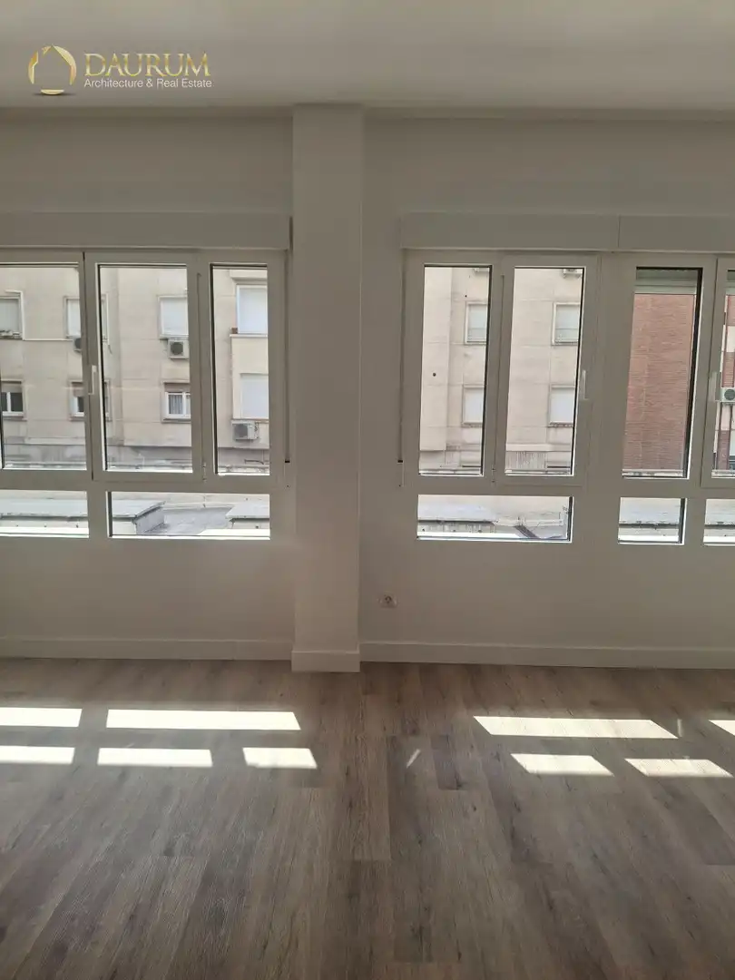Flat with lift for sale in Guzman El Bueno, imagen 2