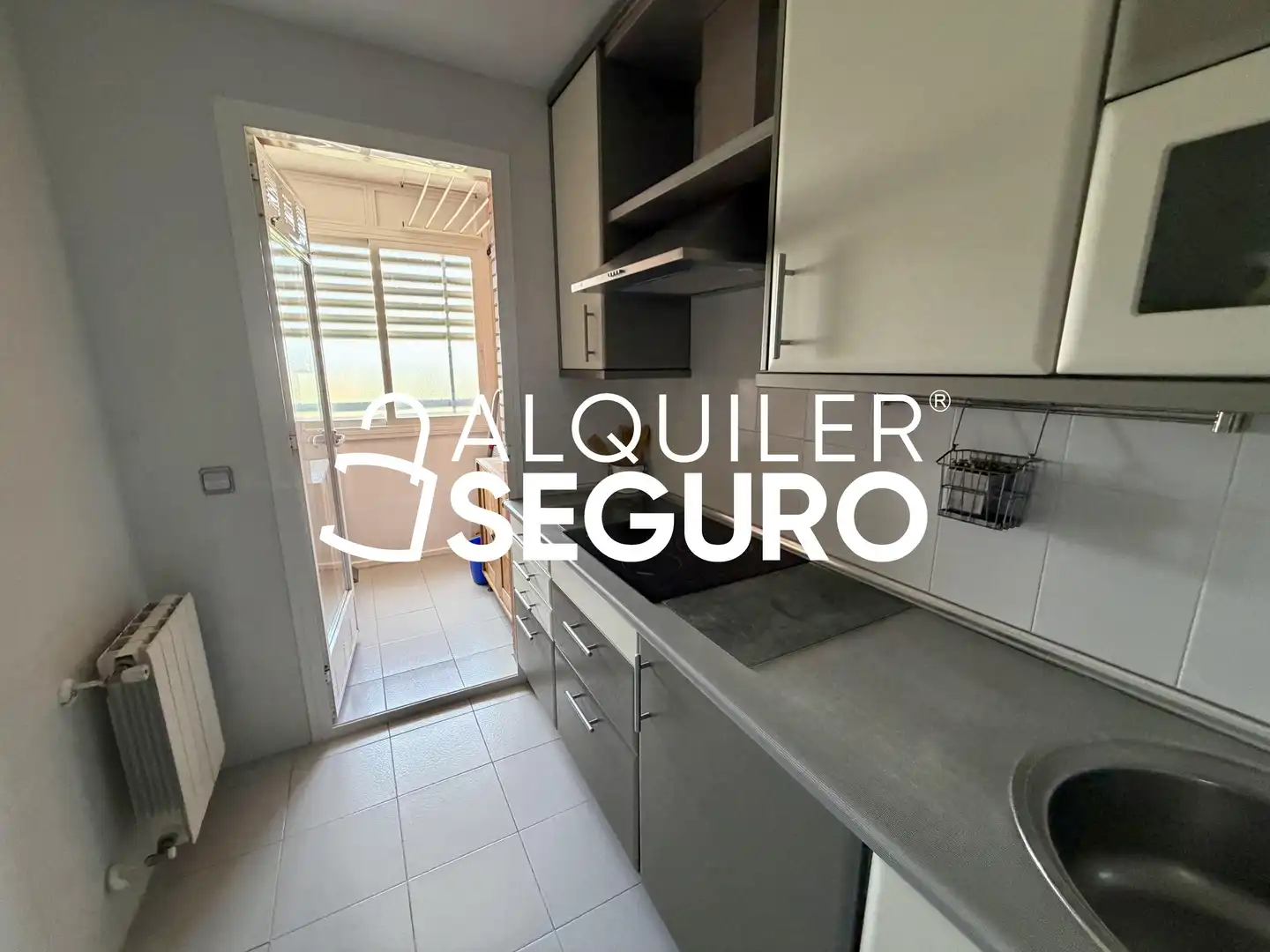 Cocina de Piso de alquiler en Madrid con Aire acondicionado, Calefacción y Piscina