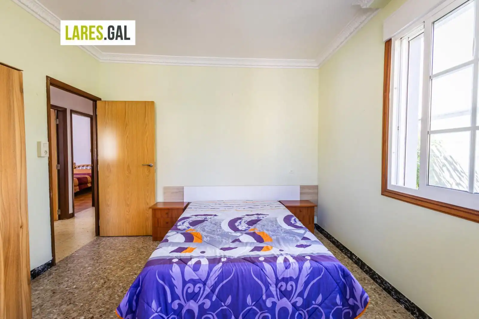 Dormitori de Casa o xalet en venda en Cangas  amb Moblat