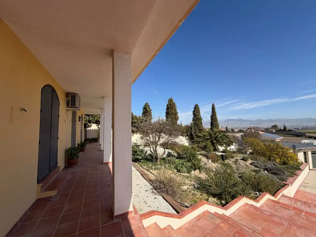 Vista exterior de Casa o chalet en venta en Las Gabias