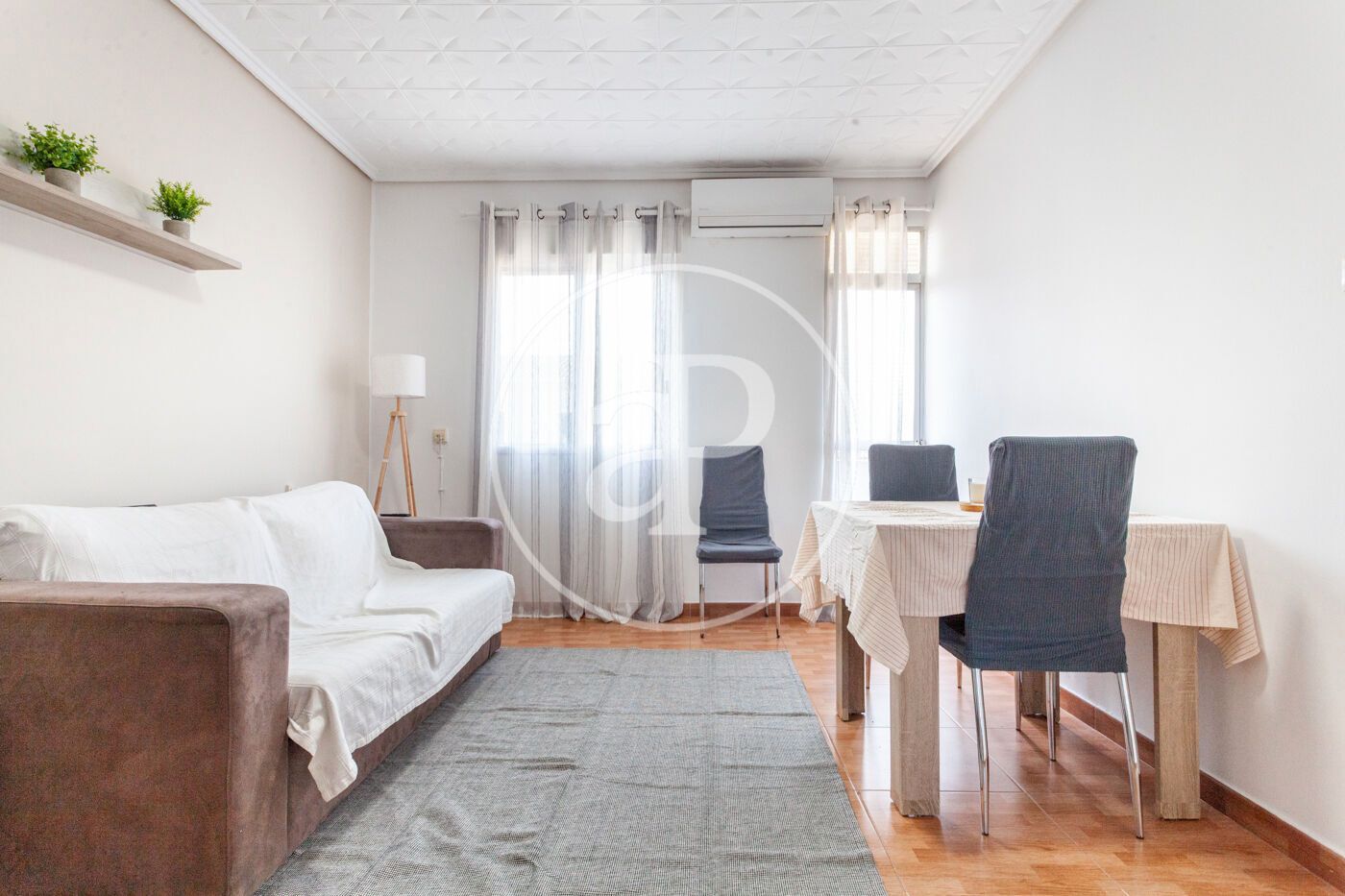 Sala d'estar de Pis de lloguer en  Valencia Capital amb Aire condicionat, Calefacció i Moblat