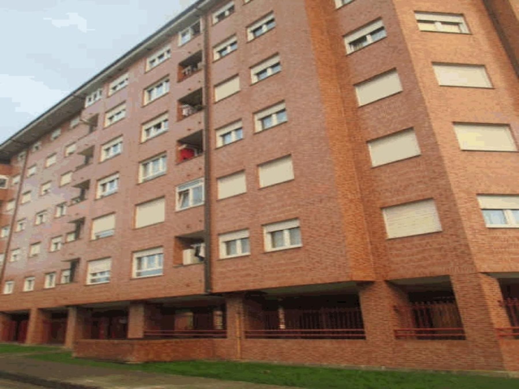 Flat for sale in La Pola Siero