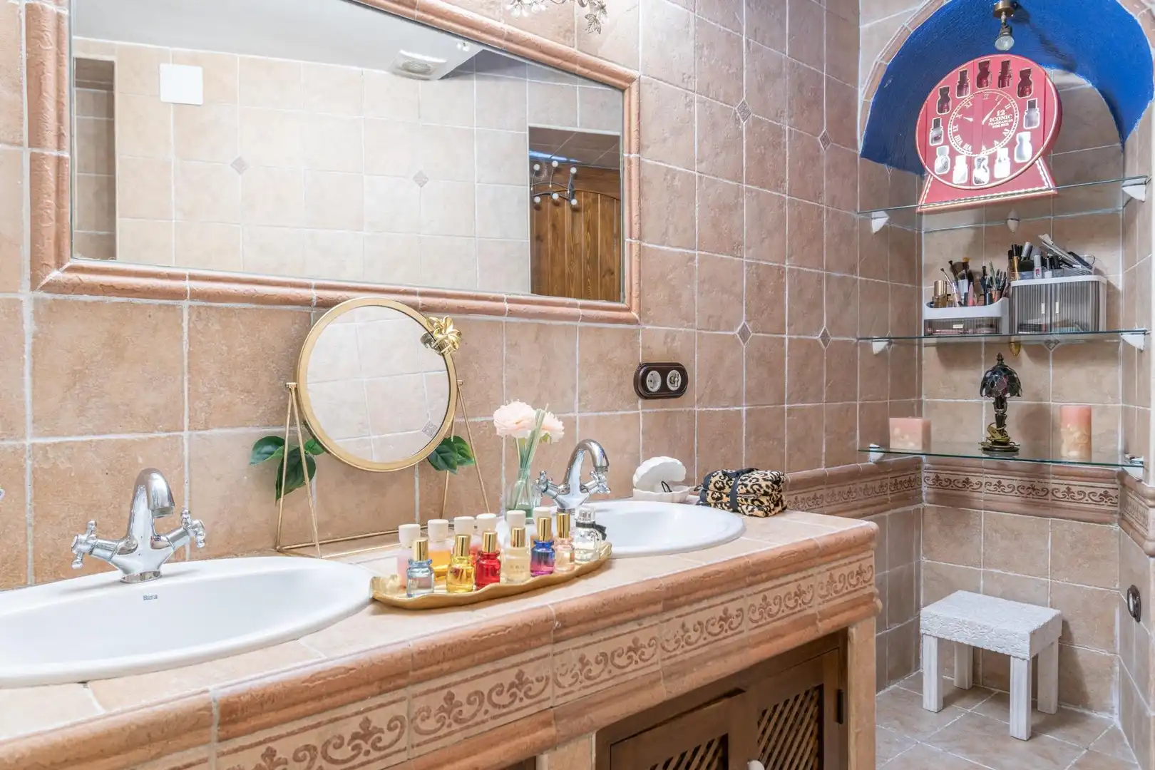 Bathroom of Houses for sale in Granada  with Air Conditioner, Terrace and Balcony