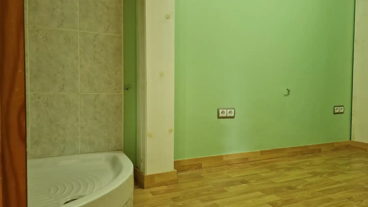 Badezimmer von Geschaftsraum zur Miete in Torrelavega 