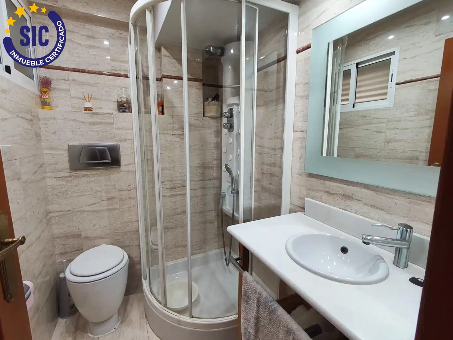 Bany de Casa o xalet en venda en Torrent amb Aire condicionat, Calefacció i Jardí privat
