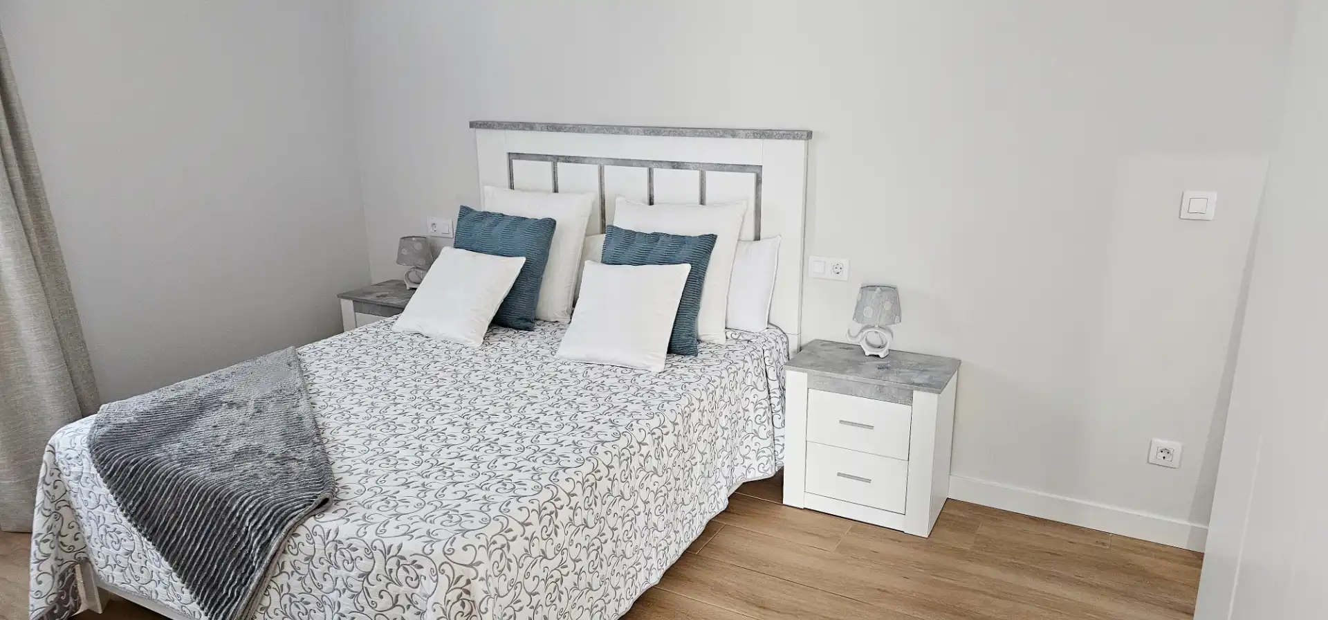 Dormitori de Apartament de lloguer en Sopela amb Calefacció, Moblat i Forn