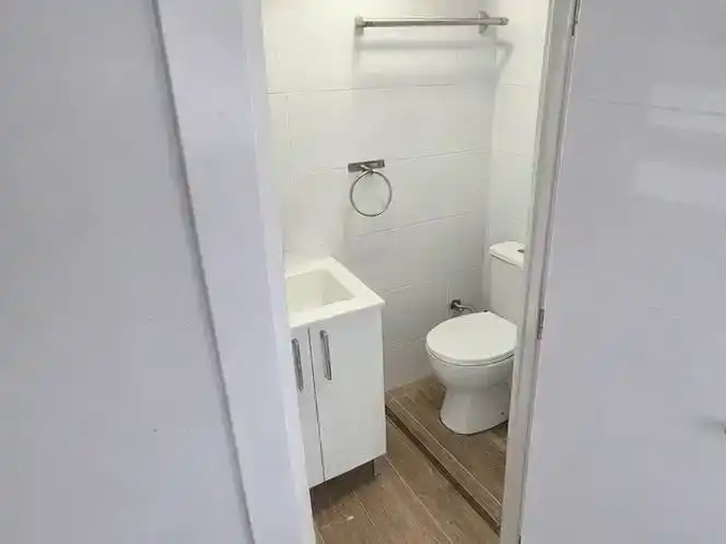 Badezimmer von Loft zur Miete in Palamós mit Klimaanlage, Parkett und Möbliert