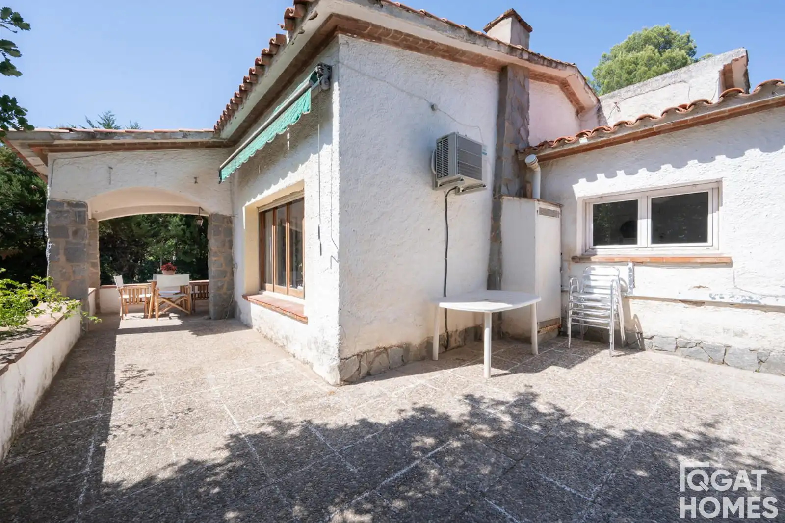 Exterior view of Houses for sale in Sant Cugat del Vallès  with Air Conditioner, Heating and Terrace