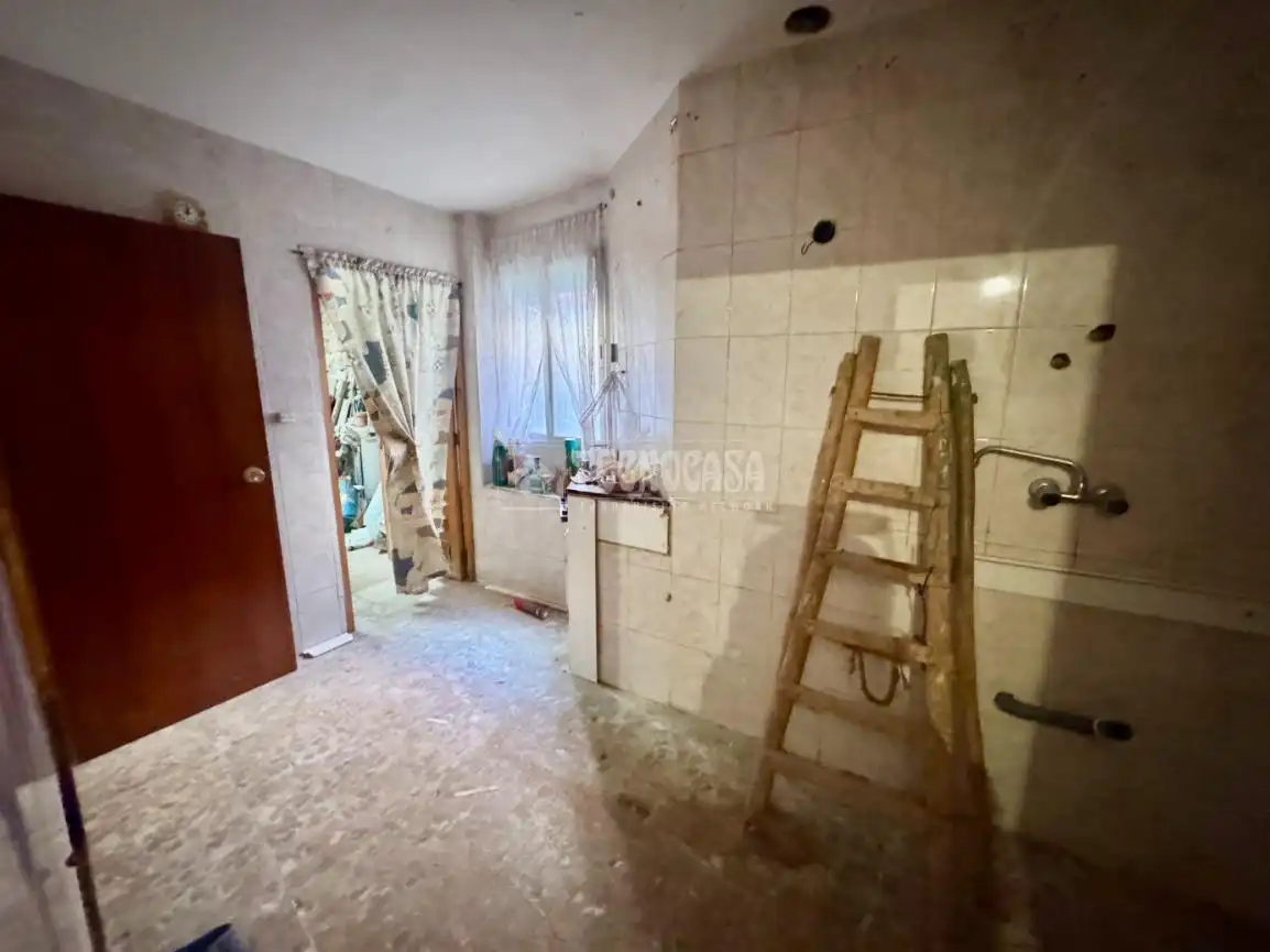 Casa adosada en venda en Tórtola de Henares amb Calefacció