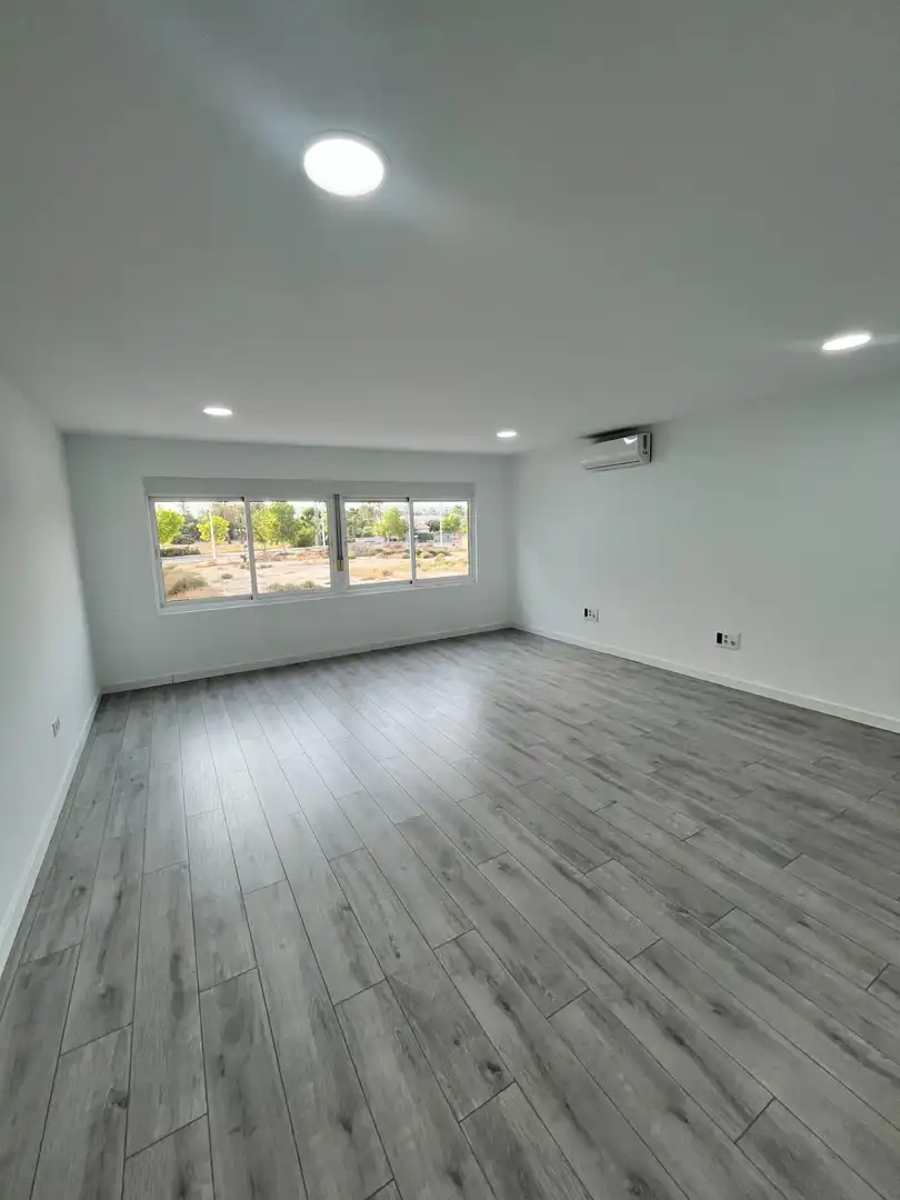 Oficina de alquiler en Elche / Elx