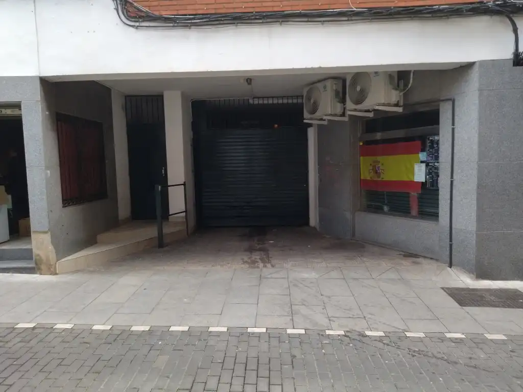Aparcament amb ascensor en venda a Don Benito
