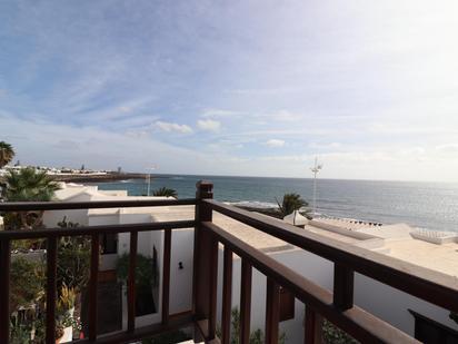 Vista exterior de Casa o xalet en venda en San Bartolomé amb Terrassa, Balcó i Piscina comunitària