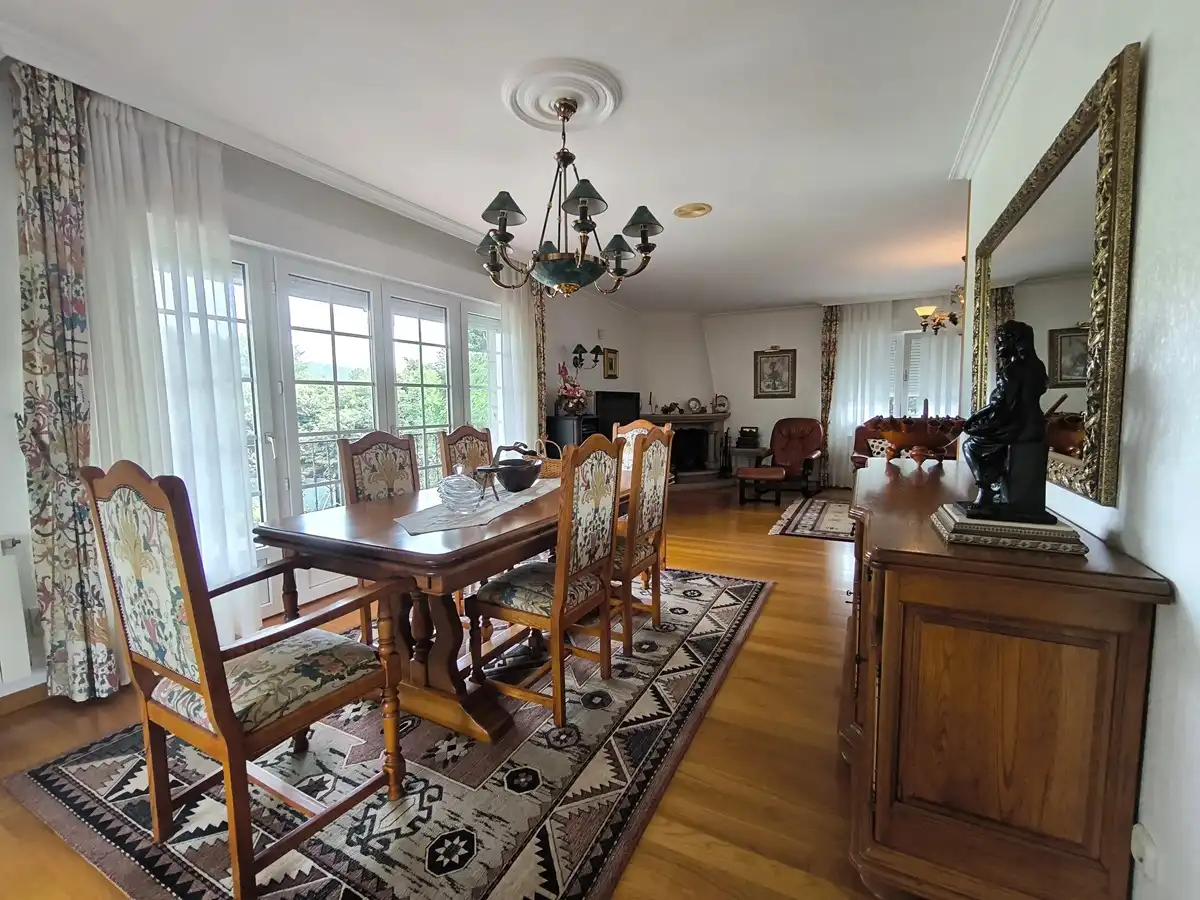 Comedor de Casa o chalet en venta en Vilagarcía de Arousa con Calefacción, Jardín privado y Parquet