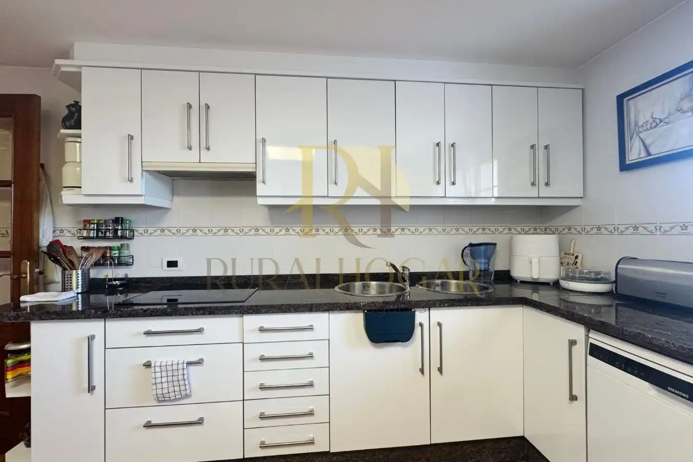 Cocina de Casa o chalet en venta en Santovenia de la Valdoncina con Calefacción, Jardín privado y Parquet