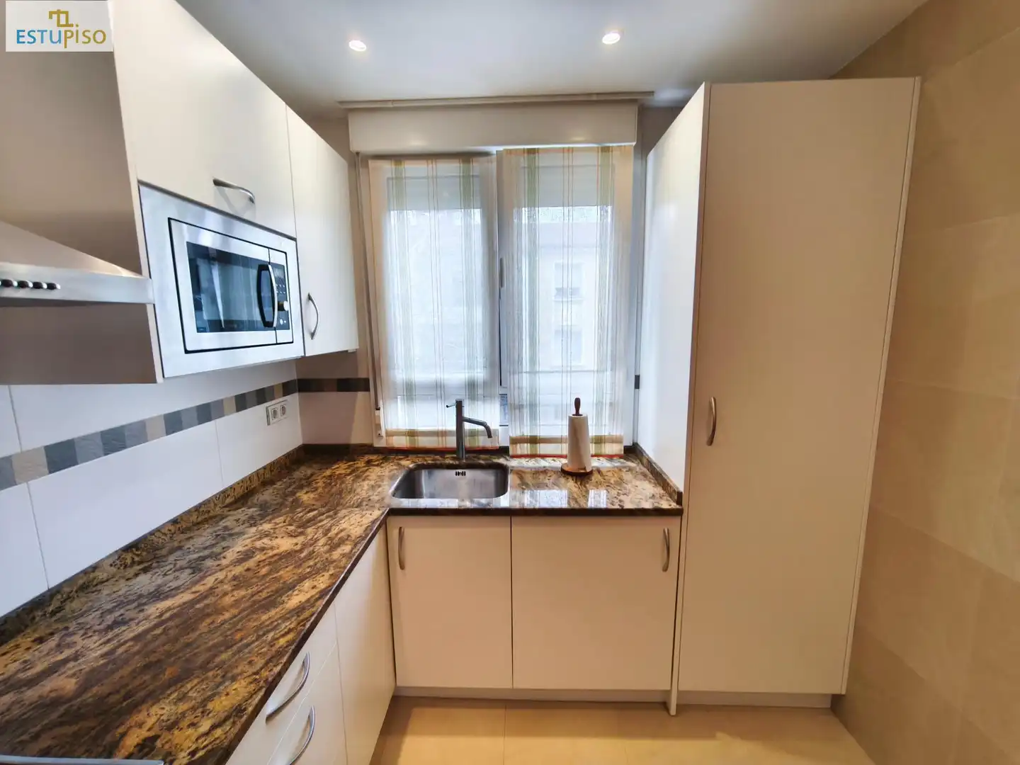 Piso en venta en Calle CEFERINO URIEN, Ali Gobeo