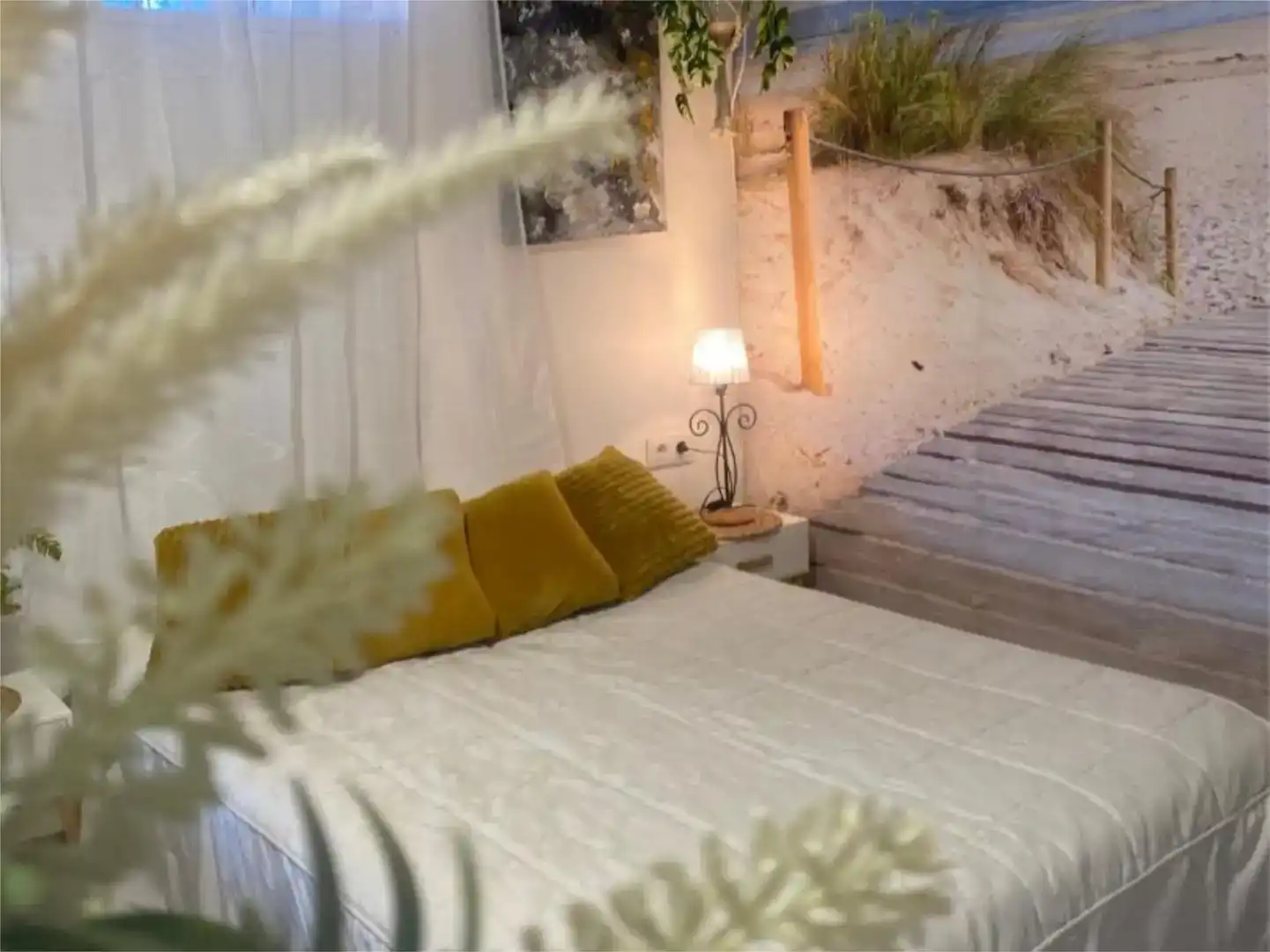 Schlafzimmer von Wohnung zur Miete in Gilet mit Klimaanlage