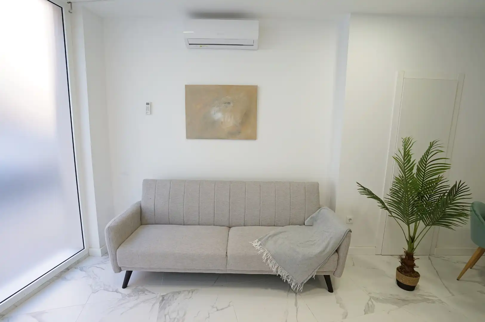 Living room of Study for sale in Valencia  with Air Conditioner