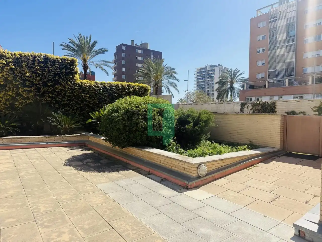 Jardín de Piso en venta en Badalona con Aire acondicionado, Calefacción y Balcón