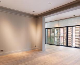 Flat to rent in  Barcelona Capital  with Air Conditioner, Heating and Terrace