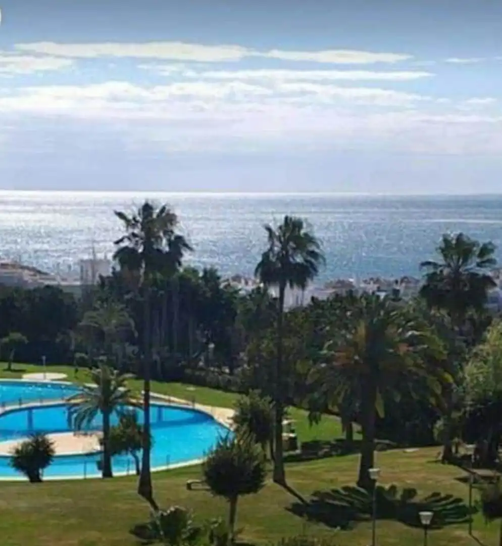 Jardín de Estudio en venta en Benalmádena con Piscina y Piscina comunitaria
