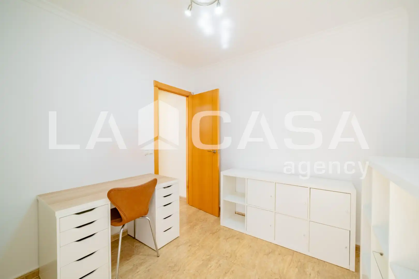 Piso en venta en Valencia con Balcón