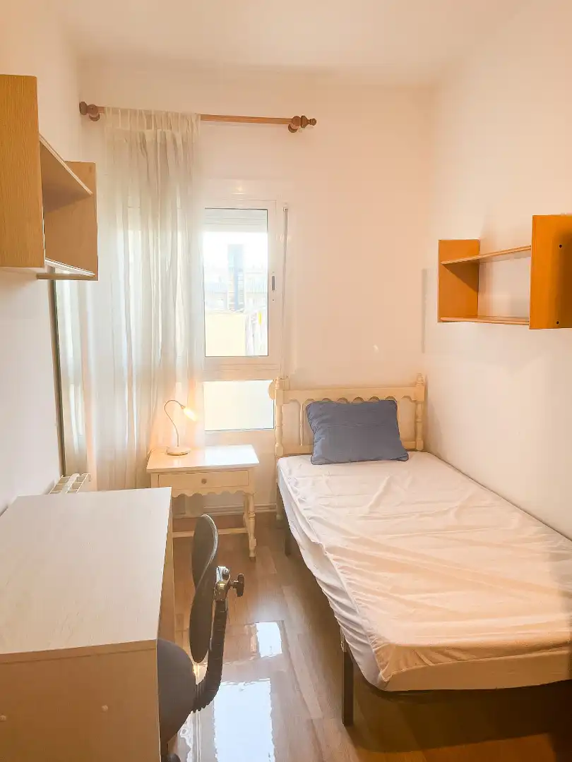 Habitación de Piso de alquiler en Cerdanyola del Vallès con Aire acondicionado, Calefacción y Parquet