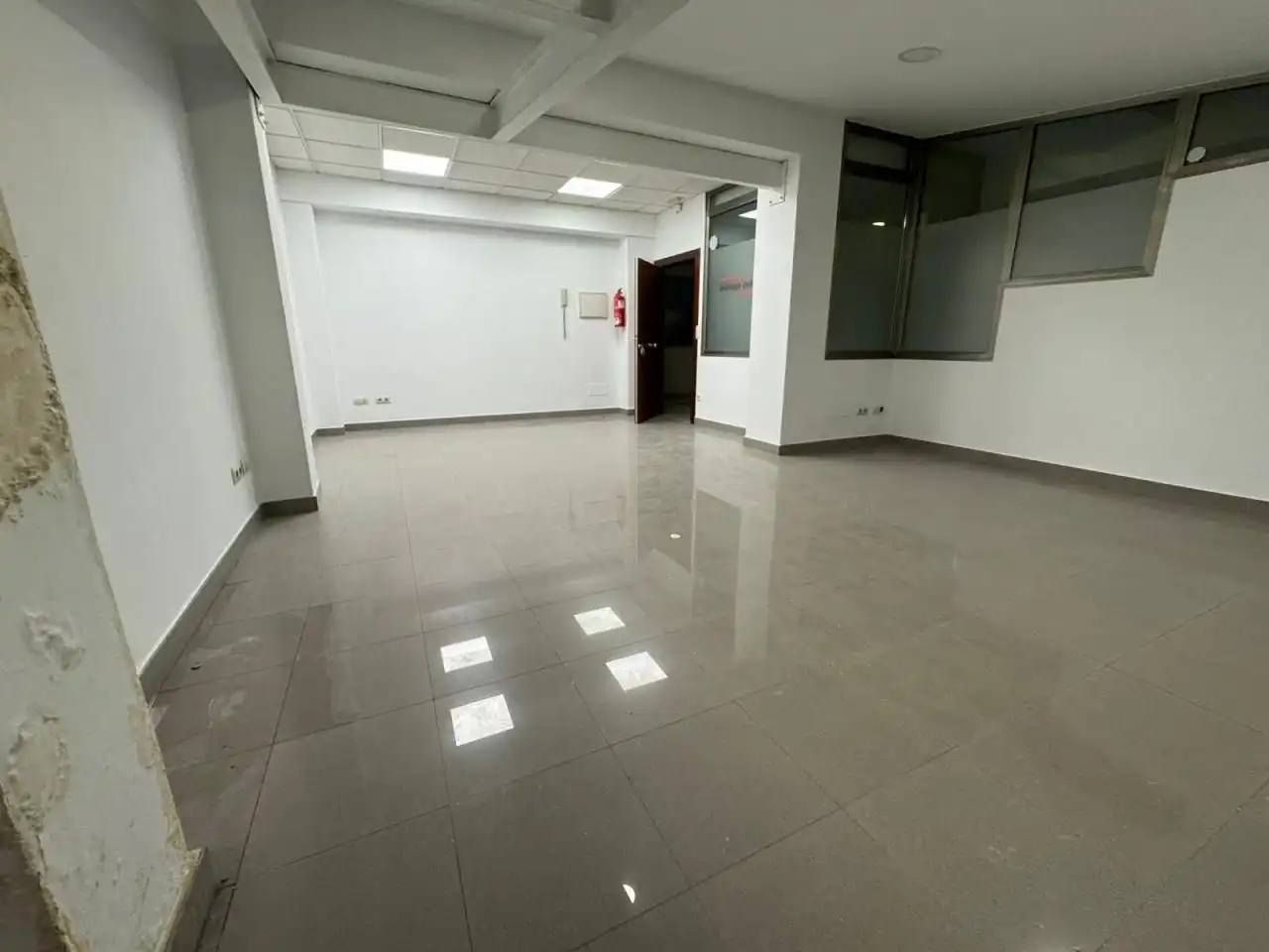 Oficina de lloguer a Avenida Camelias, 80, Camelias - Pi y Margall