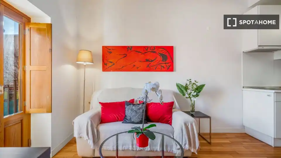 Appartamento con terrazza in affitto a Latina, imagen 5