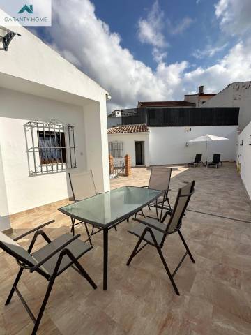 Casa adosada en Alquiler en Calle VEINTIOCHO FEBRERO en Riogordo