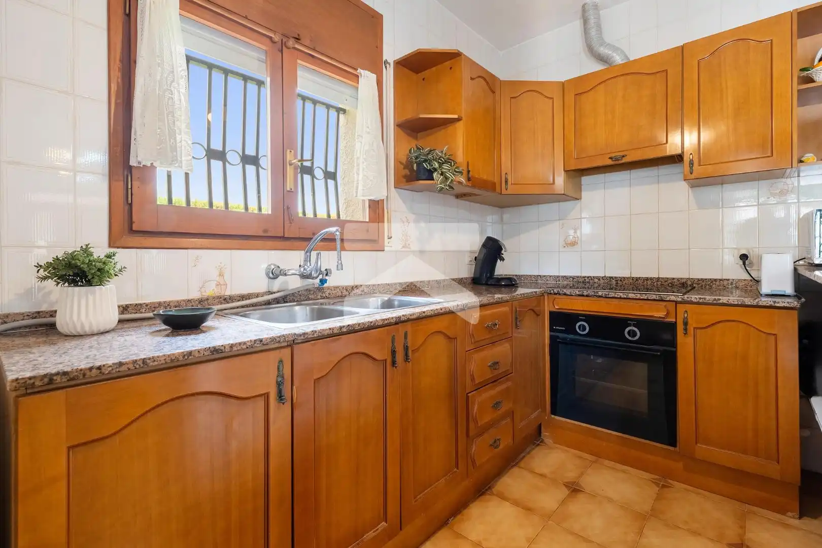 Kitchen of Houses for sale in L'Ametlla de Mar   with Air Conditioner, Heating and Private garden