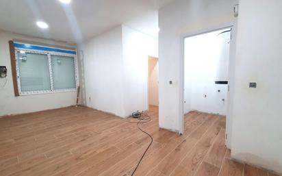 Planta baja for sale in Sabadell  with Air Conditioner