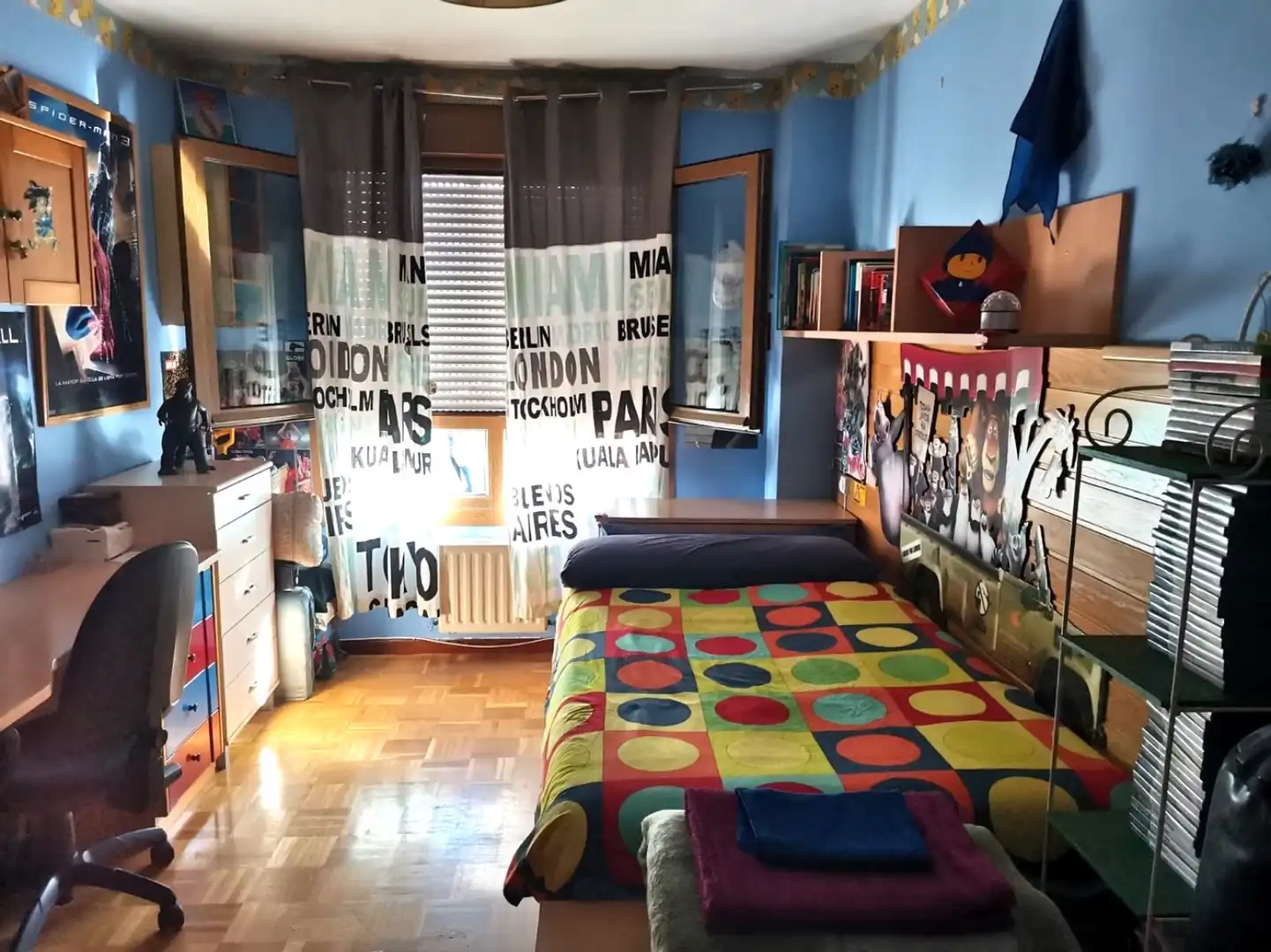 Dormitori de Pis en venda en Gijón  amb Calefacció i Parquet