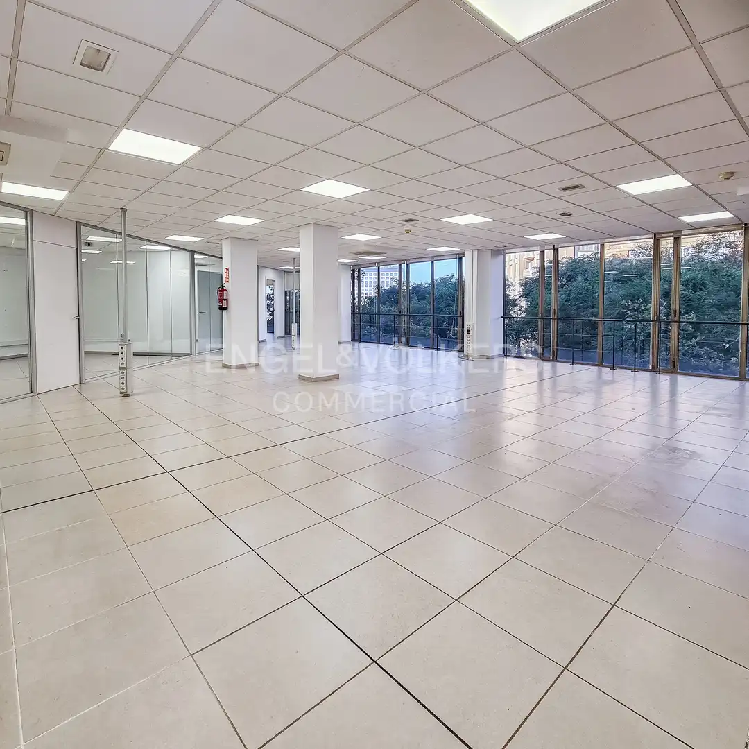 Oficina de alquiler en Eixample