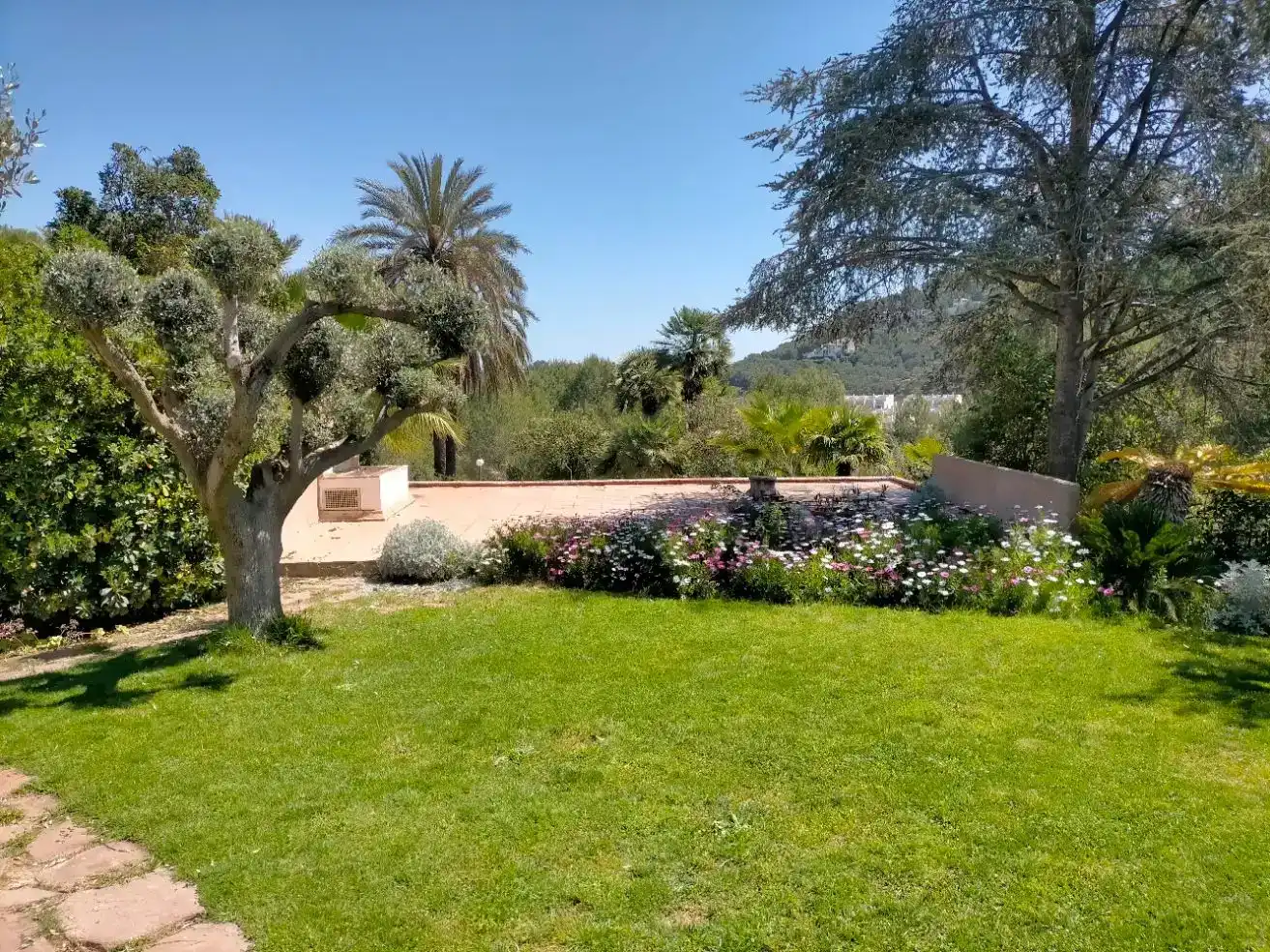 Jardí de Casa o xalet en venda en Chiva amb Aire condicionat, Piscina i Balcó