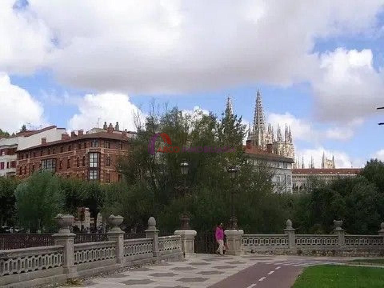 Vista exterior de Pis en venda en Burgos Capital amb Calefacció i Traster