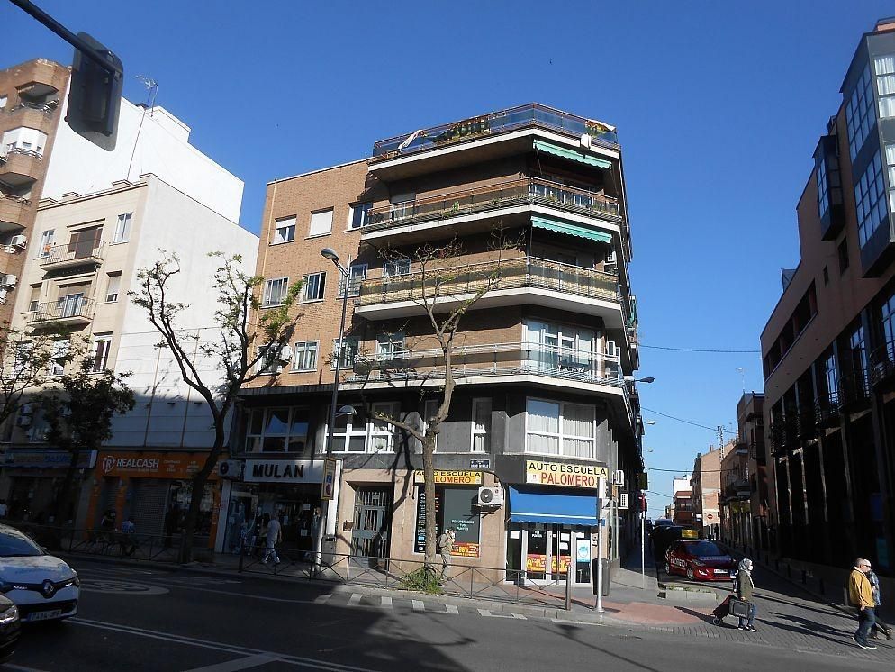Vista exterior de Local en venta en  Madrid Capital