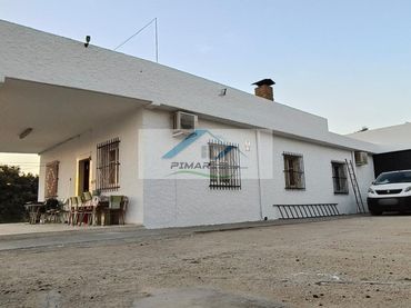 Villa mit Balkon zum Verkauf in Crevillent
